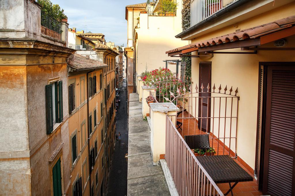 Single Room Balcony